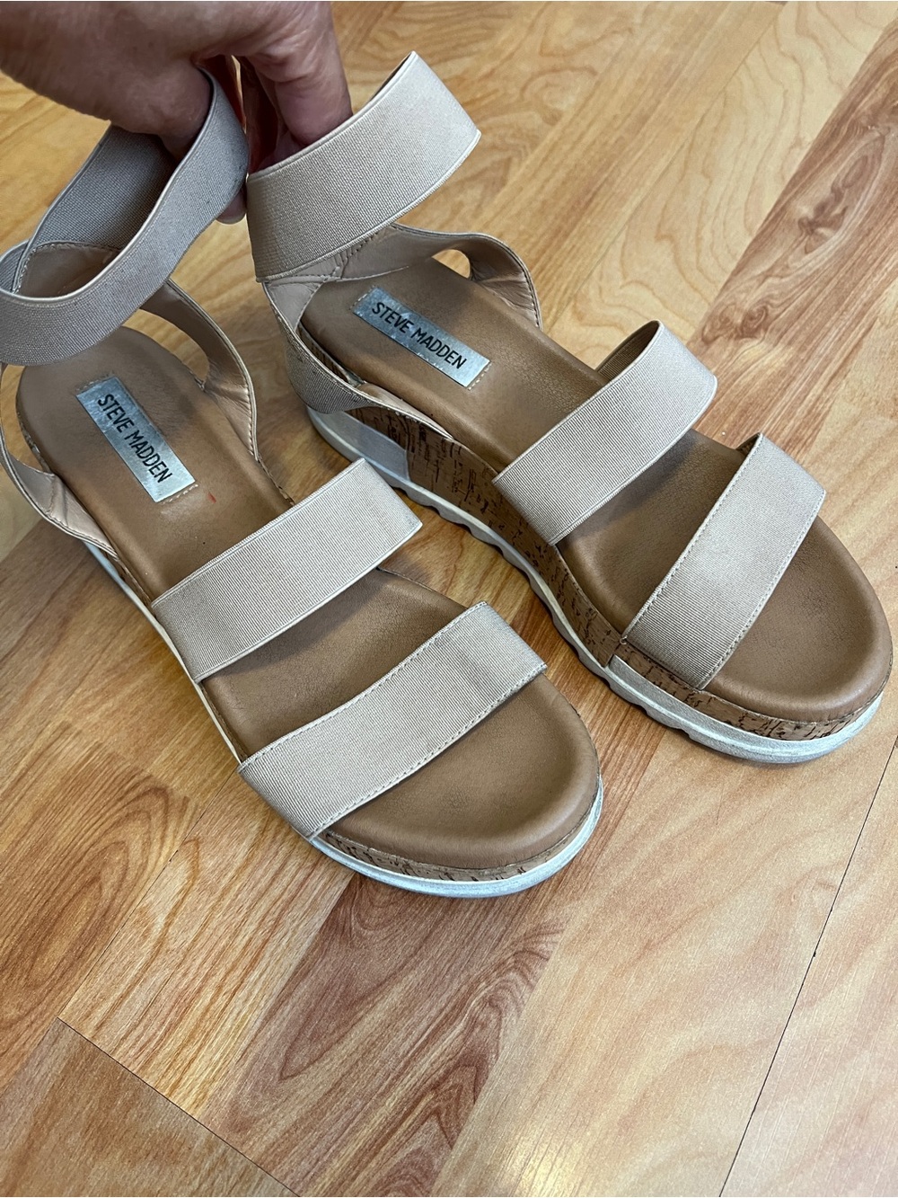 Steve Madden Neutral Beige Elastic Strap Platform Sandals sz 7